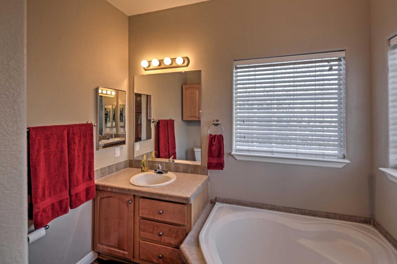 Rivers Edge Golf Condo With Beach Access And Patio! Needles Exterior foto